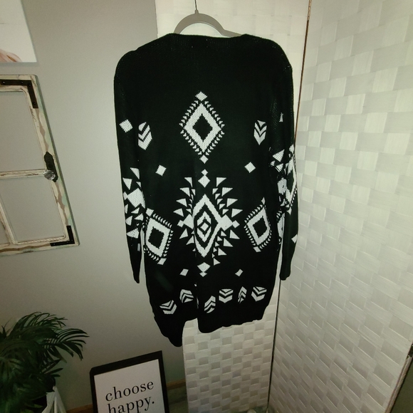 Aztec Cardigan - Picture 9 of 11